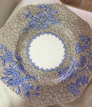 Avian Midst by Spode
