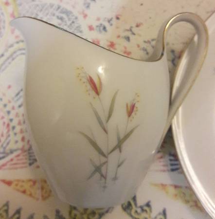 SLT528 Creamer