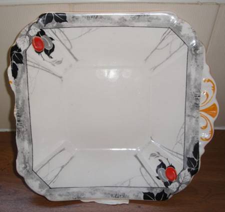 SHE91 Square Handled Cake Plate