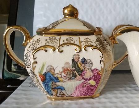 2259 Sugar Bowl & Lid