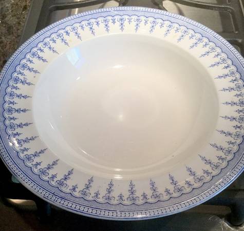 Royal Shamrock, The by Spode