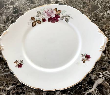 4041 Handled Cake Plate