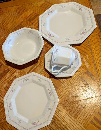 SGU18 Flat Cup & Saucer Set