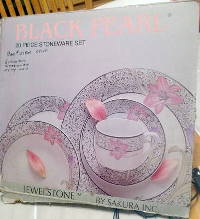 Black Pearl Salad Plate