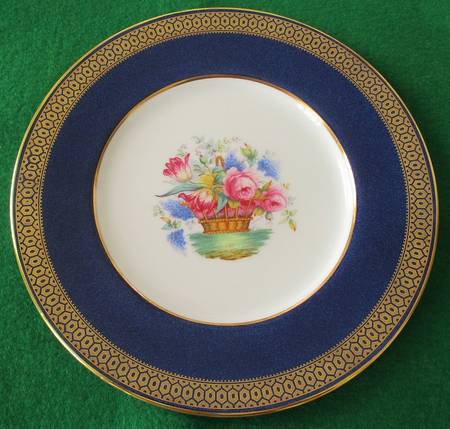 R9287 by Spode