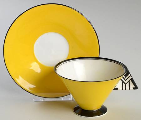 11776-31 Footed Cup & Saucer Set