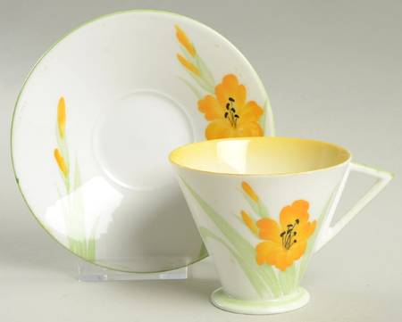 Gladiola Footed Cup & Saucer Set