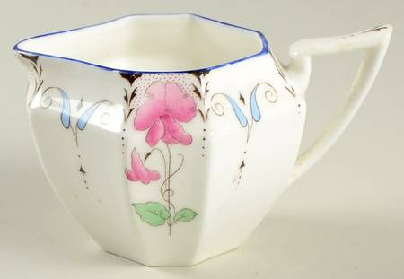 Sweet Pea Individual Creamer
