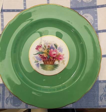 R9047 by Spode