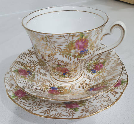 2066 Footed Cup & Saucer Set