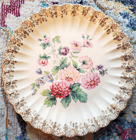 Dahlia Toledo Gold by Sebring Pottery