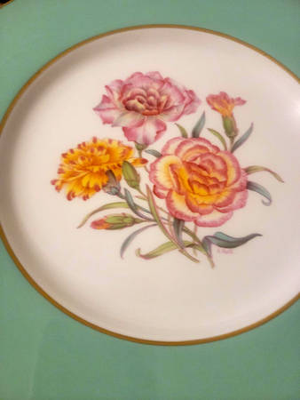 Y5435 Dinner Plate