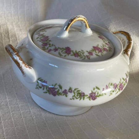 SY1263 Sugar Bowl & Lid