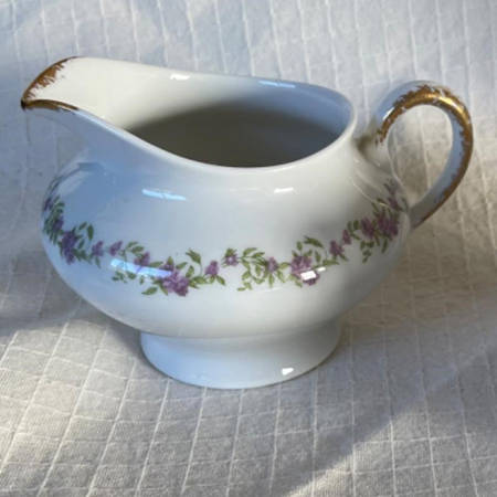 SY1263 Creamer