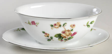 520 (Coupe) Gravy Boat with Attached Underplate