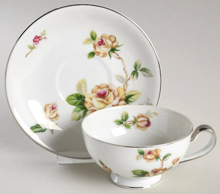 520 (Coupe) Footed Cup & Saucer Set