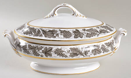 Kent Grey Oval Covered Vegetable