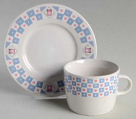 Buttermilk Flat Cup & Saucer Set
