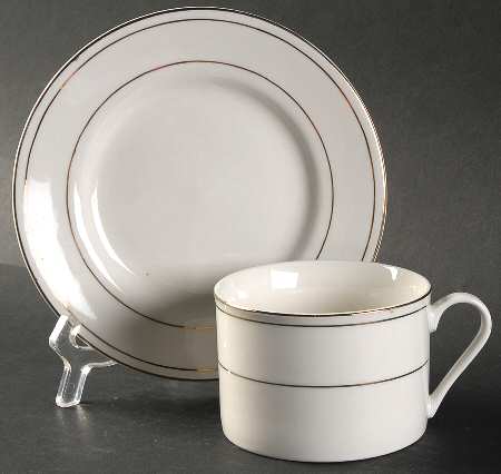 D'Or Flat Cup & Saucer Set