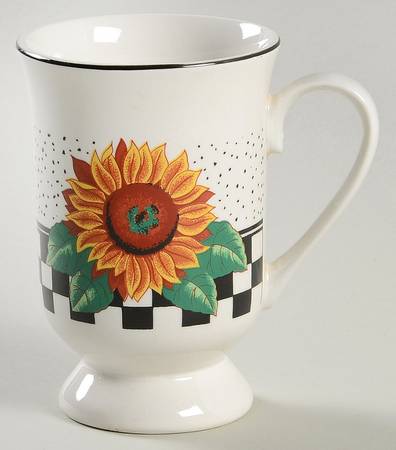 Sunny (Light Or Dark Yellow Flowers) Pedestal Mug
