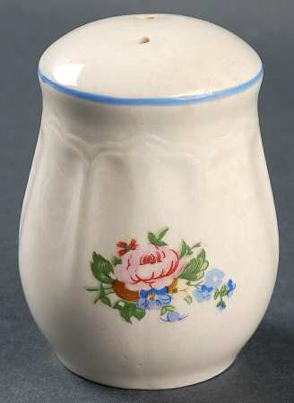 Victoria Salt Shaker