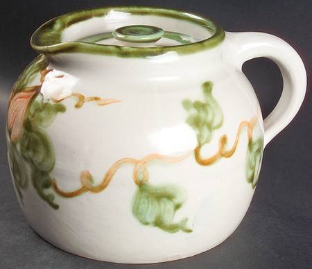 Harvest Bean Pot & Lid