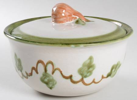 Harvest 2 Qt Round Covered Casserole