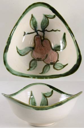 Harvest 8" Triangular Vegetable Bowl