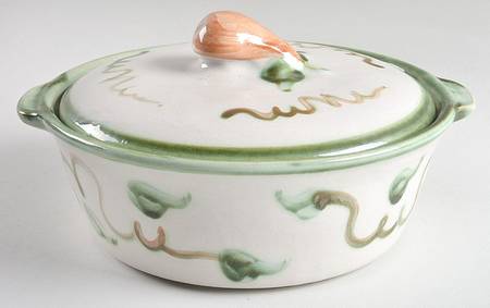 Harvest 2 Qt Round Covered Casserole