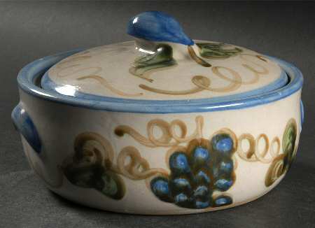 Vintage Blue 1.5 Qt Round Covered Casserole