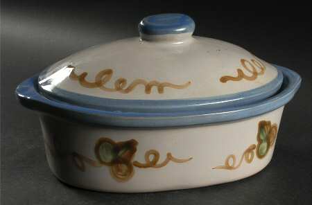 Vintage Blue 1.75 Quart Oval Covered Casserole