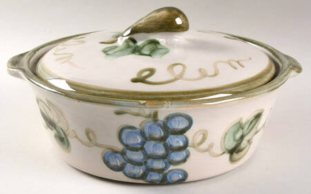 Vintage Olive Green 2 Qt Round Covered Casserole
