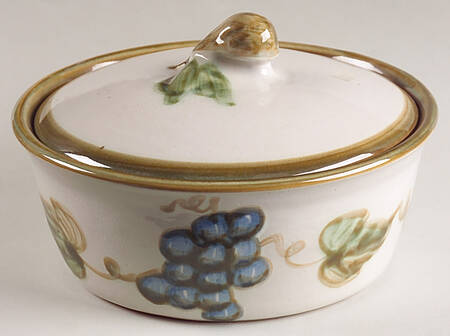Vintage Olive Green 1 Qt Round Covered Casserole