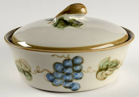 Vintage Olive Green 2 Qt Round Covered Casserole