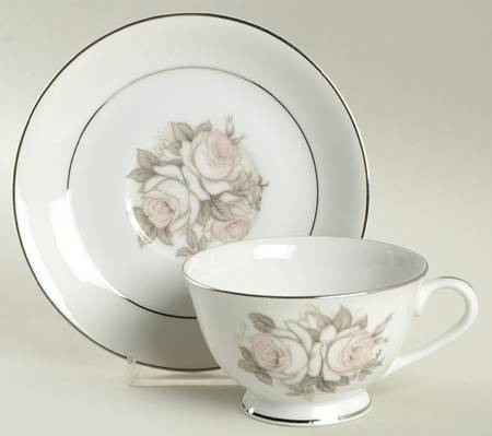 Encanto Footed Cup & Saucer Set