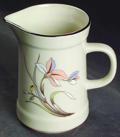 Geisha Creamer