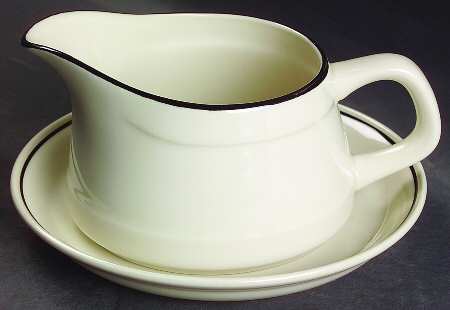 Geisha Gravy Boat & Underplate