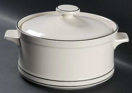 Geisha 2 Qt Round Covered Casserole