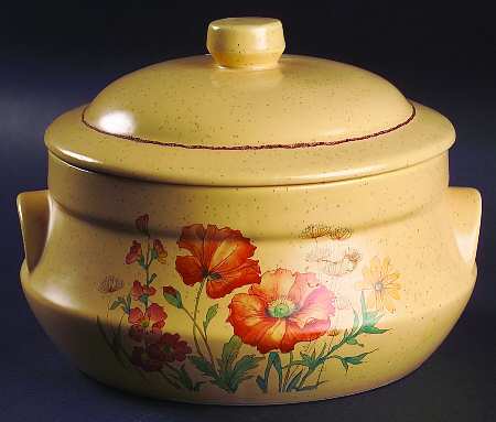 Wildflower 2.25 Qt Round Covered Casserole