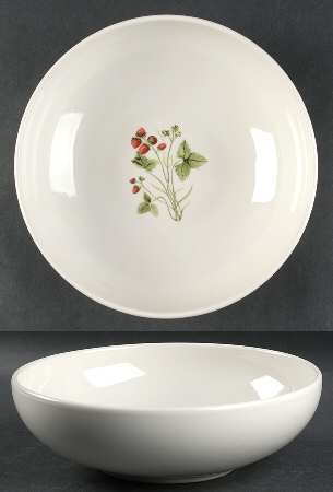 Wild Strawberry 9" Salad Serving Bowl