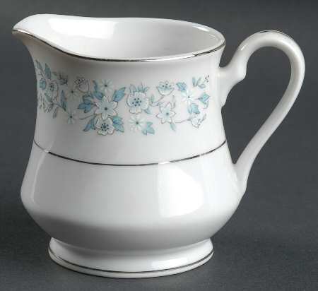 Brocade (Platinum Trim) Creamer