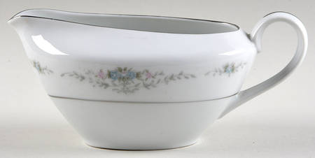 Denice Gravy Boat