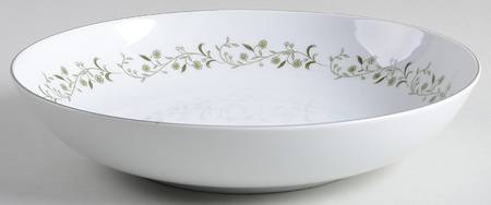 Greenbriar 9" Round Vegetable Bowl