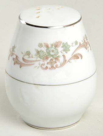 Laurel Pepper Shaker