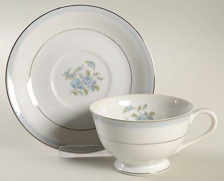Maria Footed Cup & Saucer Set