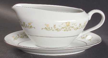 Regal Gravy Boat & Underplate/Relish