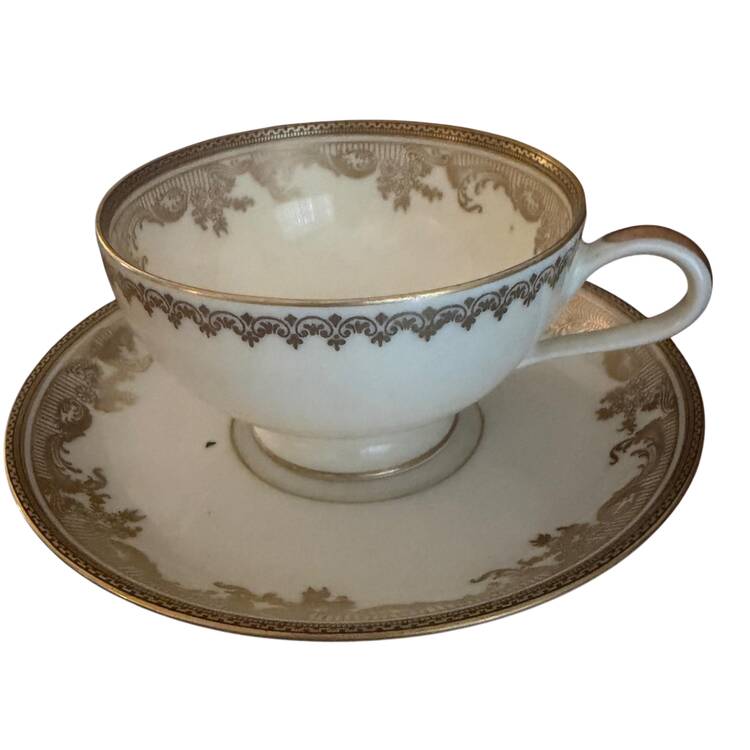 01881 Flat Cup & Saucer Set