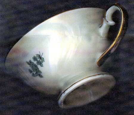 04673 Footed Cup