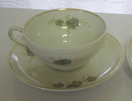07077 (Cream) Footed Cup & Saucer Set