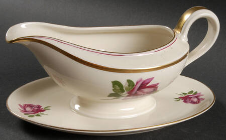 07360 (Cream Background) Gravy Boat with Attached Underplate